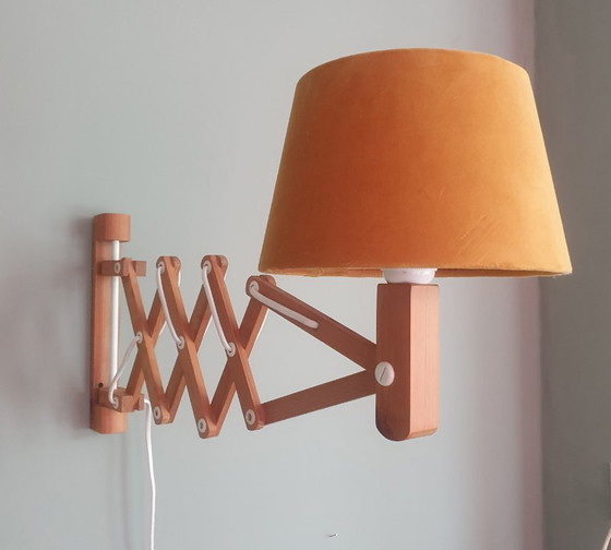 Image 1 of Lampe ciseaux vintage en bois Ikea des années 1980.