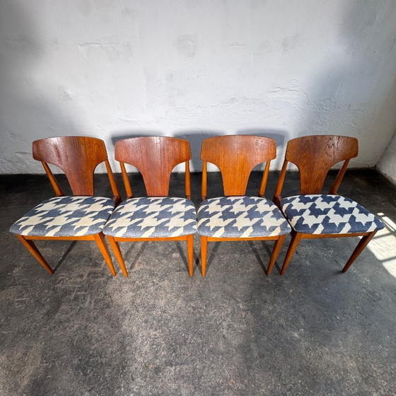 Image 1 of Set of 4 Elliotts of Newbury Teak Dining Chairs, 1960s