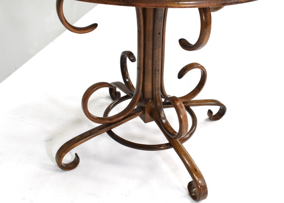 Tavolo da pranzo Bistro Michael Thonet antico in legno curvato e canna - Austria, Tavoli da pranzo, Rattan (foto 10 di 10)