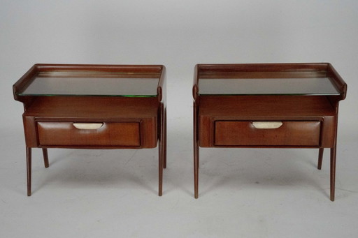 Ein Paar italienische Nachttische im Mid-Century-Modern-Stil, 1950er Jahre – Zugeschrieben an Dassi