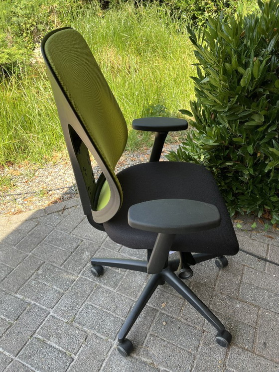 Giroflex 353 – Gebrauchter Bürostuhl mit Netzrückenlehne, Stuhl 4 – Bürostühle, Textile (photo 7 of 7)