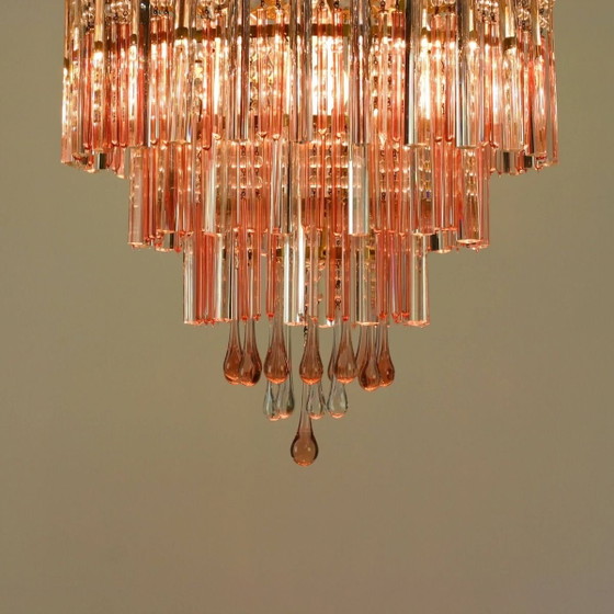 Image 1 of Exclusiva lámpara de araña francesa con colgantes de cristal de Murano italiano en forma de lágrima | cristal rosa salmón | años