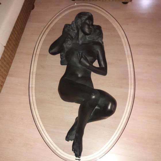 Image 1 of Künstlerischer bronzefarbener (Look-)Tisch