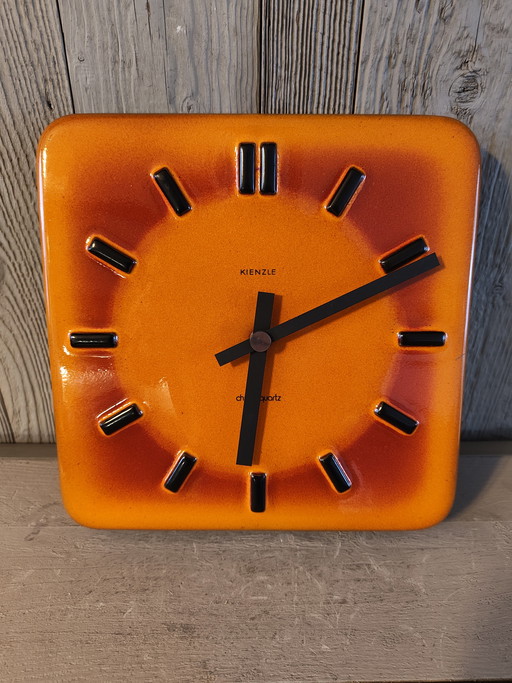 vintage Kienzle Chronoquartz wandklok uit de jaren 70