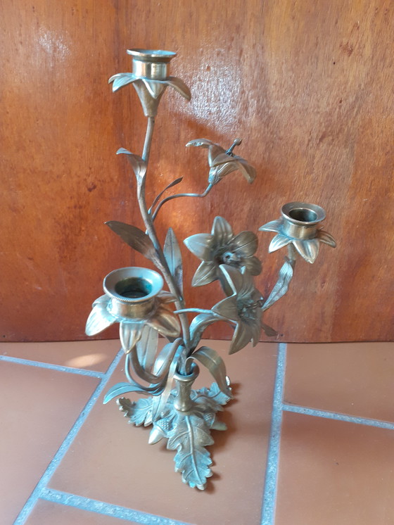 Image 1 of Candelabro de planta de iglesia del siglo XIX