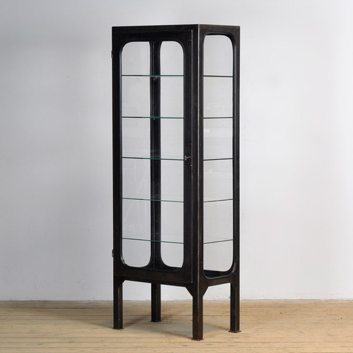 Vintage medisch kabinet, 1970