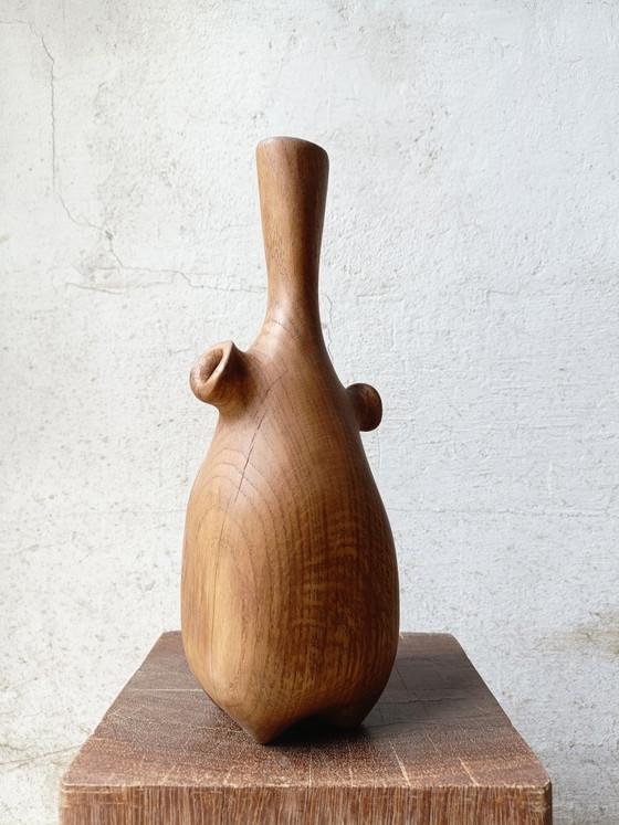 Image 1 of Vase/Skulptur aus geschnitzter massiver Eiche