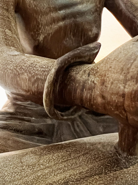 Image 1 of Grande sculpture en bois balinaise d'un marionnettiste de Danang