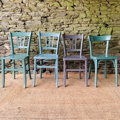 Set di quattro sedie da bistrot spaiate