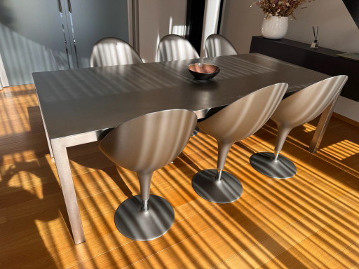 Design Esstisch mit 6 Stühlen