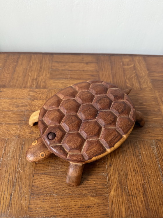 Image 1 of Olivenholzbox in Form einer Schildkröte