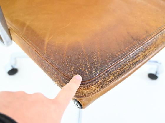 Stoel met zacht kussen, ontworpen door Charles & Ray Eames voor Herman Miller, jaren 70. – Bureaustoelen (photo 10 of 10)