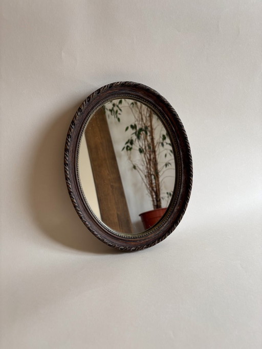 Specchio ovale da parete con cornice in legno vintage