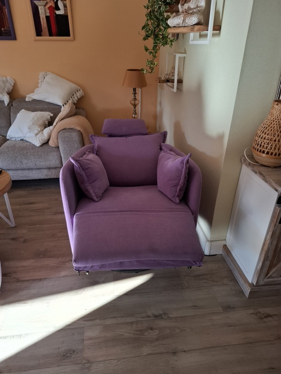 Image 1 of Te koop 1 paarse draai, schommel, relaxfauteuil 