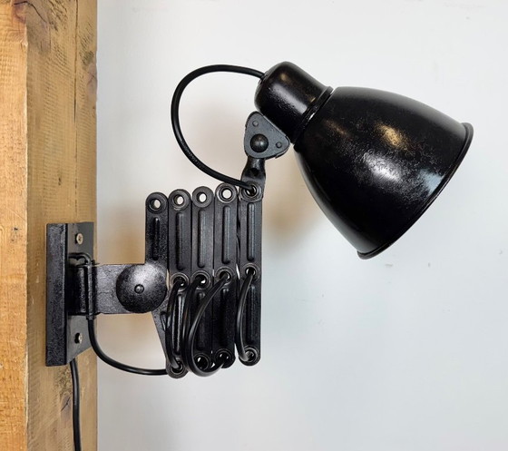 Image 1 of Lámpara de pared industrial de tijera negra, años 50