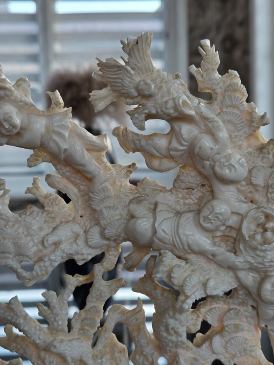 Image 1 of 20th century sculpted group in white coral (ref 4121)