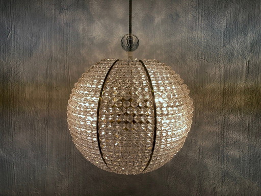 Lampada a sfera di design anni '50 in ottone acrilico stile Emil Stejnar