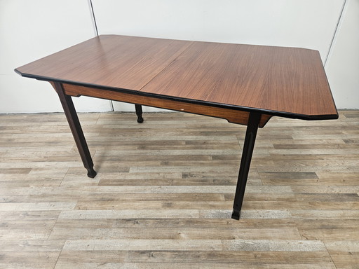 Table de salle à manger à rallonge en noyer des années 70