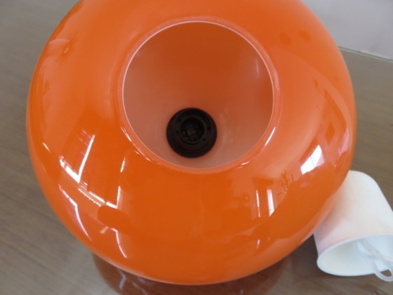 Image 1 of Suspension en opaline orange, 1970