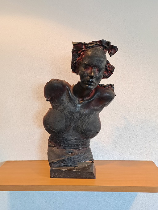 Glass sculpture by Mari Meszaros