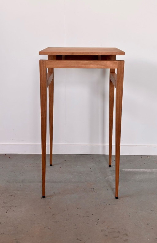 Side table T I P T O E - HW25 Hoogwaterdesign