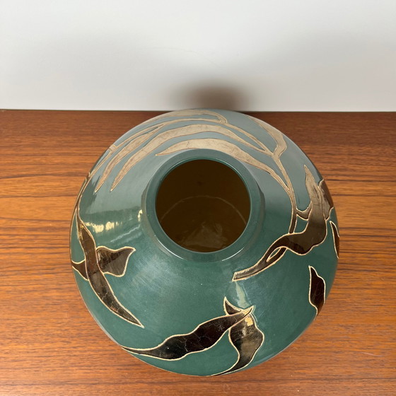Image 1 of Vaso vintage in ceramica smaltata verde e oro
