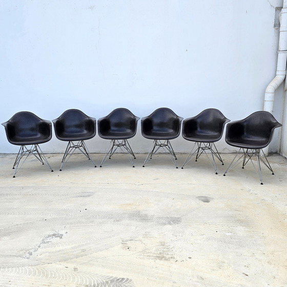 Image 1 of Armchair EAMES DAR HERMAN MILLER
