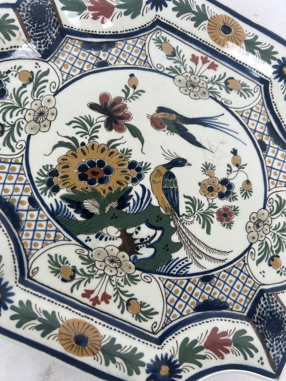 Assiette décorative en porcelaine de Delft Royal, décor oiseaux et fleurs, polychrome. – Royal Delft (photo 6 of 6)