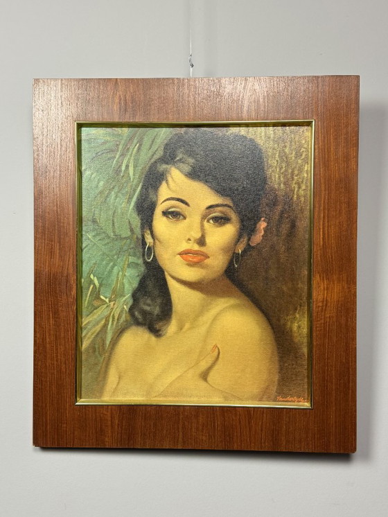 Image 1 of Portret van een jonge vrouw (Lolita) door Vandersyde. Gedrukt op canvas in een houten lijst, jaren 70.