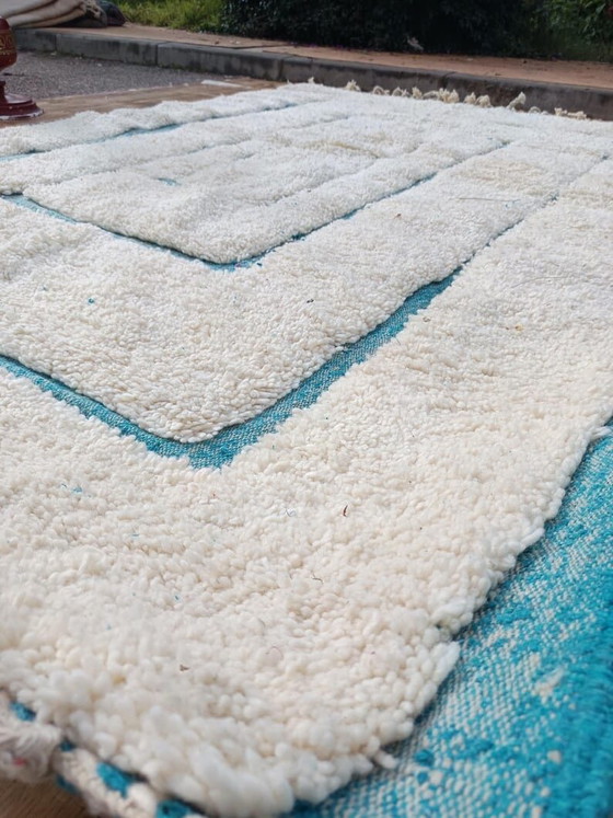 Alfombra bereber marroquí tejida a mano, azul y blanca, 2/3 m – Ahrend, Wool (photo 8 of 9)