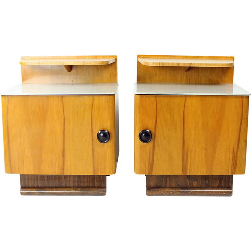 Pareja de mesitas de noche vintage de madera y cristal, Checoslovaquia, 1950