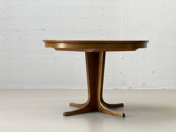 Image 1 of Extendable round table made of walnut wood, 1960s
