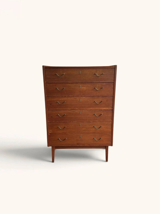 Vintage Danish "tallboy" chest of drawers in teak veneer., Brass (photo 13 of 13)