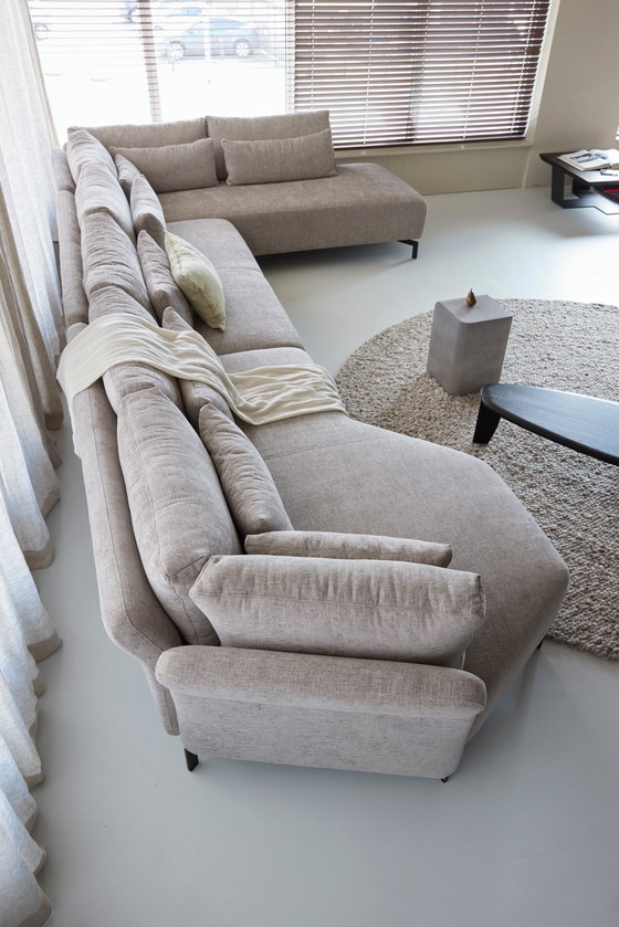 Image 1 of Flared Modular sofa QLIV