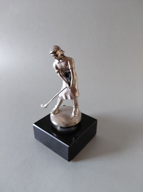 Vecchia statuetta da golf color argento su base in marmo – – Oggetti decorativi, Metallo (photo 2 of 5)