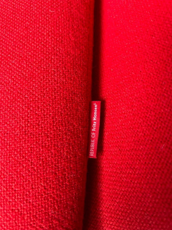 Image 1 of Fritz Hansen Egg Chair Rood