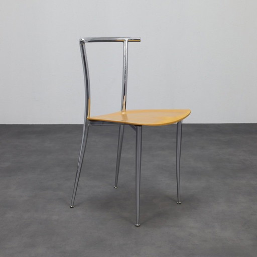 Raro juego de cuatro sillas de comedor posmodernas de Segis, Italia, década de 1990