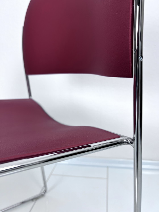 Image 1 of 2 x HOWE 40/4 bijzetstoel - Iconisch ontwerp