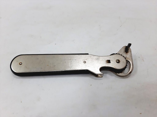 Abridor de latas y botellas vintage