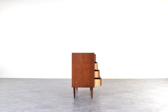 Cómoda danesa de teca de mediados de siglo, década de 1960. – Wood (photo 7 of 15)
