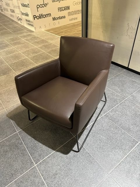 Design on Stock Tumbler armchair