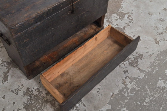 Antique pine chest with drawer, 1870s – Decorative Objects, Wood (photo 12 of 12)