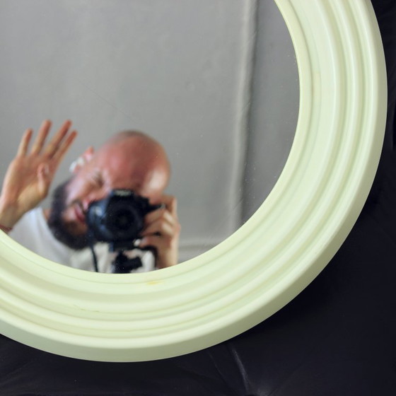 Image 1 of Mid Century Wandspiegel in kunststof lijst, Tsjecho-Slowakije 1960