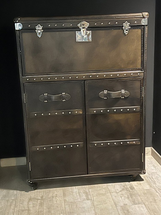 RH Leather Mayfair Steamer Trunk Bar Cart - Saddle Black, Restoration Hardware, Chest of drawers, Metal (photo 3 of 14)