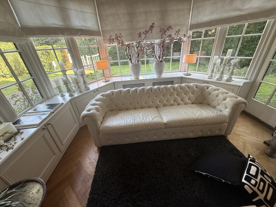 Jan des Bouvrie Chesterfield – set completo in pelle bianca – Divani 2 posti (photo 2 of 5)