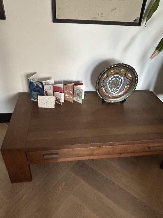 Image 1 of Table basse en noyer