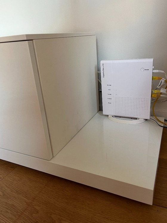 Image 1 of Tv kastje meubel hoogglans wit met twee onderbladen