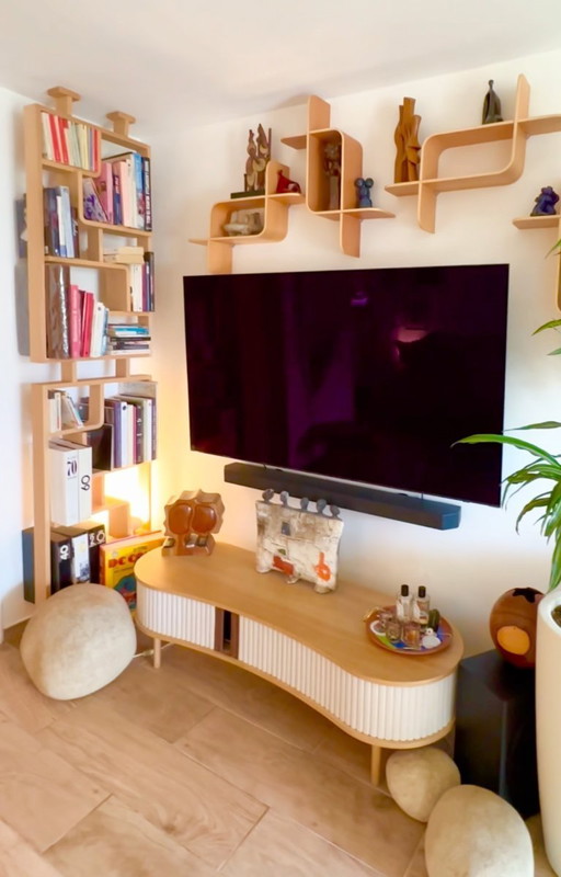 Twee Ludvik Volak gebogen houten scheidingswanden/planken