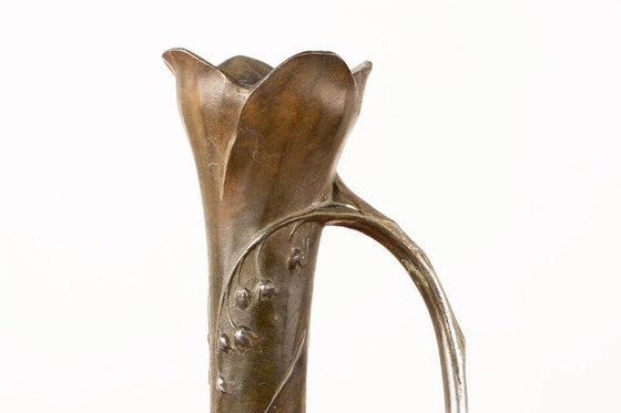 Image 1 of Vase Art-Nouveau en étain massif patiné bronze par Louis Chalon 1910.