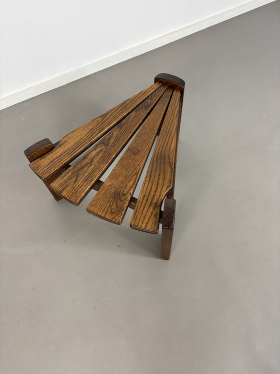 Image 1 of Tavolino laterale triangolare brutalista di Dittman per Awa Radbound, anni '60